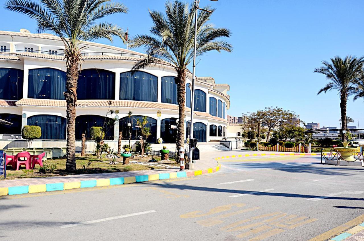 Minya Compound Of The Armed Forces Hotel Al Minya Exterior photo